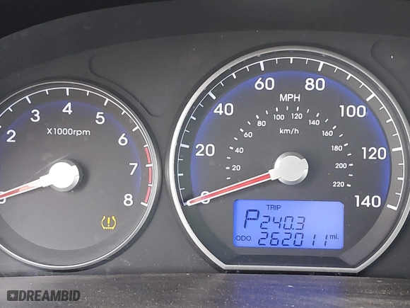 2011 Hyundai Santa Fe GLS with VIN 5XYZGDAB3BG019052, listed as a IAAI auction lot 41738246 with 262,011 mi miles. Bid and sale history available at carsss.com. Image 7.