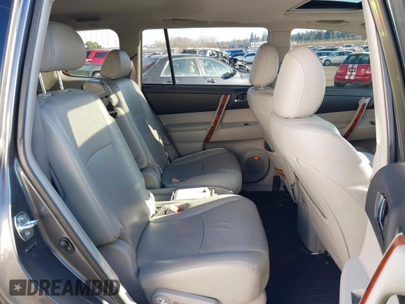 2012 Toyota Highlander Limited with VIN 5TDDK3EH2CS134845, listed as a IAAI auction lot 41431233 with 65,409 mi miles. Bid and sale history available at carsss.com. Image 8.