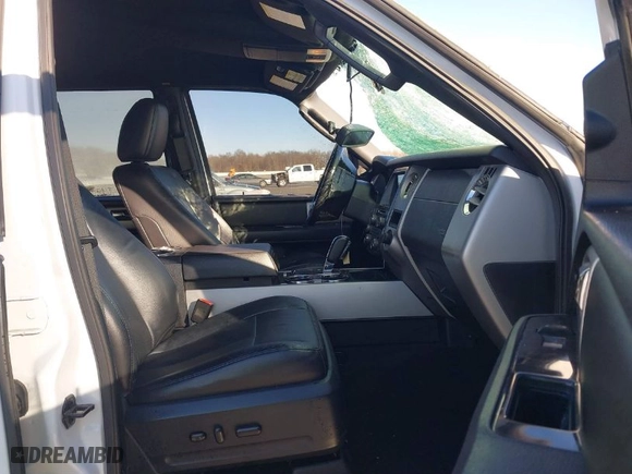 2016 Ford Expedition Limited with VIN 1FMJU2ATXGEF33057, listed as a IAAI auction lot 41103537 with 157,514 mi miles. Bid and sale history available at carsss.com. Image 5.