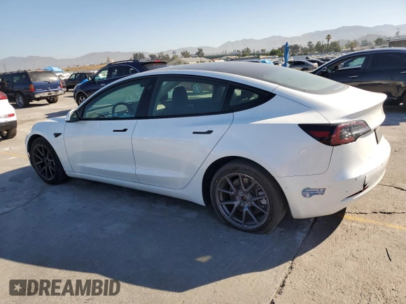 2023 Tesla Model 3 z VIN 5YJ3E1EA7PF430495, wystawiony jako Copart lot #64046515 z przebiegiem 32 829 mil mil oraz Szkoda całkowita • Salvage title. Historia ofert i sprzedaży dostępna na DreamBid. Obrazek 2.