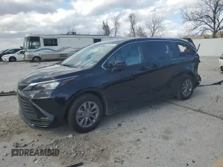 2024 Toyota Sienna LE with VIN 5TDKSKFC0RS114798, listed as a Copart auction lot 48045455 with 26,350 mi miles and Salvage Title. Bid and sale history available at carsss.com. Image 1.