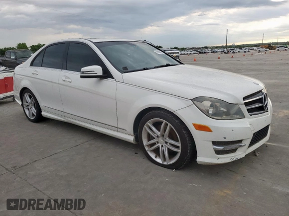 2014 Mercedes-Benz C 250 Sport with VIN WDDGF4HB4ER305780, listed as a Copart auction lot 55568075 with 138,153 mi miles and Clean Title. Bid and sale history available at DreamBid. Image 4.
