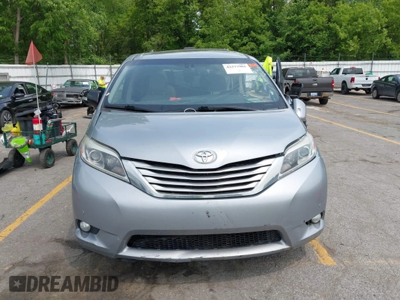 2016 Toyota Sienna Limited z VIN 5TDDK3DC4GS139010, wystawiony jako IAAI lot #42377961 z przebiegiem 152 780 mil mil oraz . Historia ofert i sprzedaży dostępna na DreamBid. Obrazek 12.