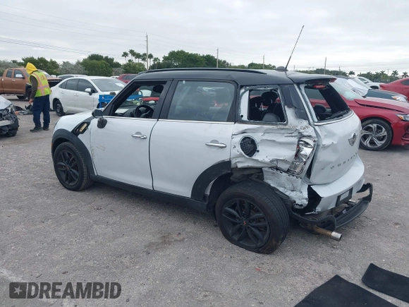 2015 MINI Countryman S z VIN WMWZC3C5XFWP53190, wystawiony jako IAAI lot #41273123 z przebiegiem 163 658 mil mil oraz . Historia ofert i sprzedaży dostępna na DreamBid. Obrazek 3.