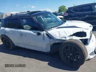 2012 MINI Countryman S с VIN WMWZC3C54CWL86735, выставлен на аукционе IAAI как лот 42448799 с пробегом 113 668 миль миль и . История ставок и продаж доступна на DreamBid. Изображение 6.