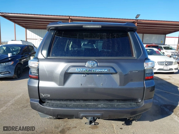 2022 Toyota 4Runner SR5 Premium with VIN JTENU5JR3N5999286, listed as a IAAI auction lot 40907443 with 53,960 mi miles. Bid and sale history available at carsss.com. Image 17.