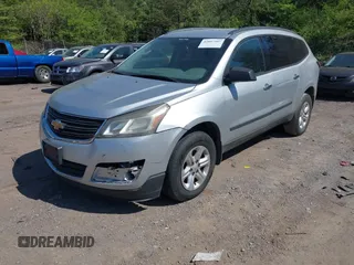 2015 Chevrolet Traverse LS z VIN 1GNKRFKD3FJ278483, wystawiony jako IAAI lot #42007507 z przebiegiem 147 938 mil mil oraz . Historia ofert i sprzedaży dostępna na DreamBid. Obrazek 17.