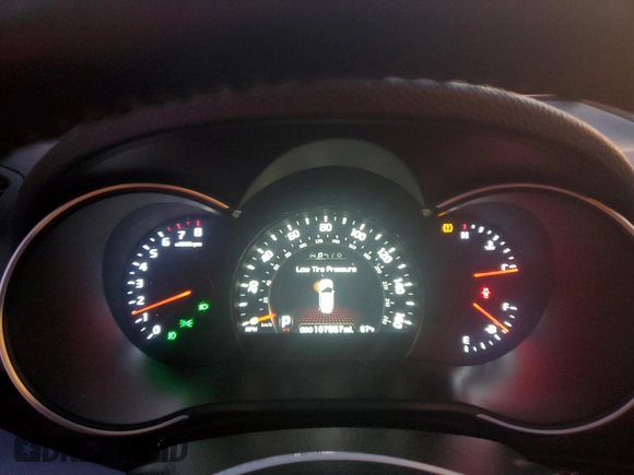 2014 Kia Sorento SX Limited z VIN 5XYKWDA77EG466178, wystawiony jako Copart lot #78546154 z przebiegiem 107 867 mil mil oraz Szkoda całkowita • Salvage title. Historia ofert i sprzedaży dostępna na DreamBid. Obrazek 9.