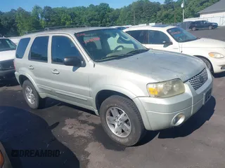 2005 Ford Escape Limited с VIN 1FMYU04135KA96157, выставлен на аукционе IAAI как лот 42339869 с пробегом 202 712 миль миль и . История ставок и продаж доступна на DreamBid. Изображение 1.