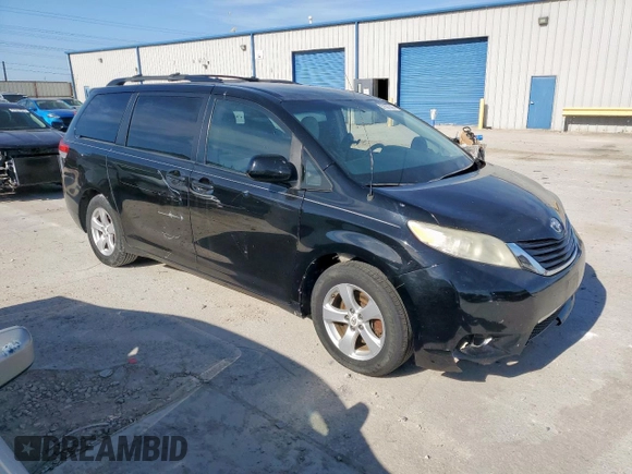 2012 Toyota Sienna LE AAS с VIN 5TDKK3DC7CS183942, выставлен на аукционе Copart как лот 57597305 с пробегом 245 971 миль миль и Списание • Salvage title. История ставок и продаж доступна на DreamBid. Изображение 4.