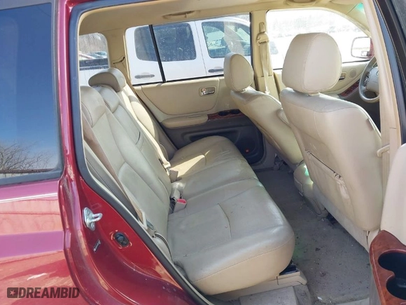2005 Toyota Highlander with VIN JTEEP21A350110032, listed as a IAAI auction lot 41701585 with 223,277 mi miles. Bid and sale history available at carsss.com. Image 8.