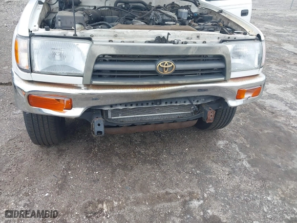 1998 Toyota 4Runner with VIN JT3GM84R5W0031171, listed as a IAAI auction lot 41989920 with 163,296 mi miles. Bid and sale history available at carsss.com. Image 6.