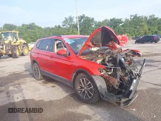 2018 Volkswagen Tiguan SEL z VIN 3VV3B7AX1JM208075, wystawiony jako IAAI lot #42651678 z przebiegiem Nie podano mil oraz . Historia ofert i sprzedaży dostępna na DreamBid. Obrazek 1.