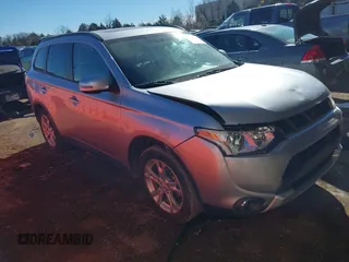 2015 Mitsubishi Outlander SE with VIN JA4AD3A34FZ011259, listed as a IAAI auction lot 41290830 with 88,147 mi miles and . Bid and sale history available at DreamBid. Image 1.