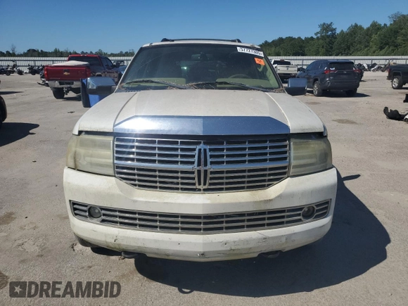 2008 Lincoln Navigator z VIN 5LMFU28588LJ02367, wystawiony jako Copart lot #57727305 z przebiegiem Nie podano mil oraz Czysty tytuł • Clean title. Historia ofert i sprzedaży dostępna na DreamBid. Obrazek 5.