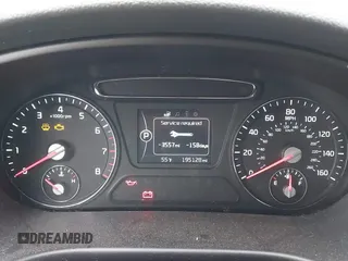 2017 Kia Sorento LX с VIN 5XYPGDA31HG270824, выставлен на аукционе IAAI как лот 42344131 с пробегом 195 128 миль миль и . История ставок и продаж доступна на DreamBid. Изображение 7.