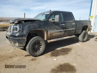 2011 GMC Sierra 2500HD Denali with VIN 1GT125CG6BF233918, listed as a Copart auction lot 87306534 with 113,506 mi miles and Salvage title. Bid and sale history available at DreamBid. Image 1.