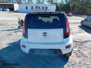 2012 Kia Soul + with VIN KNDJT2A64C7470988, listed as a IAAI auction lot 41082059 with 124,592 mi miles. Bid and sale history available at carsss.com. Image 16.