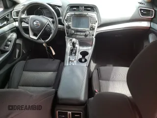 2016 Nissan Maxima Platinum with VIN 1N4AA6AP2GC429414, listed as a Copart auction lot 60071805 with 87,122 mi miles and Non repairable. Bid and sale history available at DreamBid. Image 8.