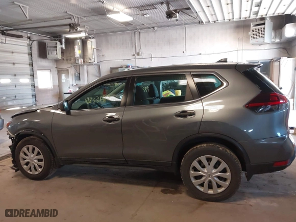 2018 Nissan Rogue S with VIN 5N1AT2MVXJC752295, listed as a IAAI auction lot 41883127 with 68,847 mi miles. Bid and sale history available at carsss.com. Image 14.