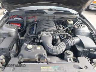 2008 Ford Mustang GT Deluxe z VIN 1ZVHT82H585183161, wystawiony jako IAAI lot #42421278 z przebiegiem 211 972 mil mil oraz . Historia ofert i sprzedaży dostępna na DreamBid. Obrazek 10.