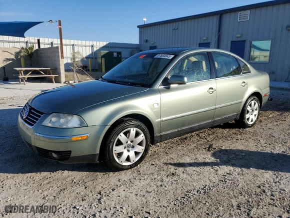 2003 Volkswagen Passat GLX with VIN WVWRH63B93P275619, listed as a Copart auction lot 87664845 with 0 mi miles and Non Repairable. Bid and sale history available at carsss.com. Image 1.