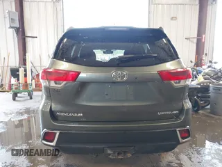 2019 Toyota Highlander Limited with VIN 5TDDZRFH3KS917491, listed as a IAAI auction lot 42602597 with 101,034 mi miles and . Bid and sale history available at DreamBid. Image 16.