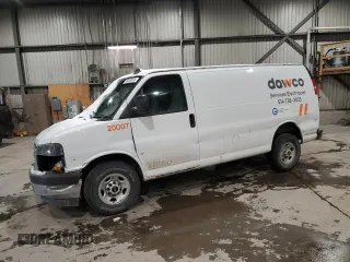 2019 GMC Savana Cargo Van with VIN 1GTW7AFP8K1173018, listed as a Copart auction lot 89339605 with 0 mi miles and Salvage Title. Bid and sale history available at carsss.com. Image 1.