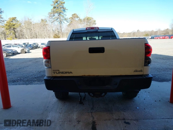 2007 Toyota Tundra SR5 с VIN 5TBBT54177S457632, выставлен на аукционе IAAI как лот 41632011 с пробегом 180 325 миль миль и . История ставок и продаж доступна на DreamBid. Изображение 16.