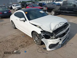 2017 Mercedes-Benz C 300 с VIN WDDWJ4JB2HF394954, выставлен на аукционе IAAI как лот 42071770 с пробегом 94 804 миль миль и . История ставок и продаж доступна на DreamBid. Изображение 1.