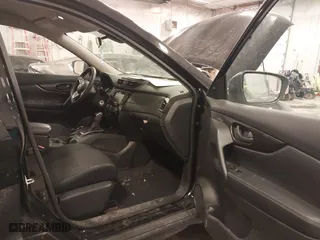 2019 Nissan Rogue SV with VIN 5N1AT2MV7KC785630, listed as a IAAI auction lot 41629871 with 136,928 mi miles. Bid and sale history available at carsss.com. Image 5.