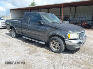 2003 Ford F-150 XL с VIN 1FTRX17W43NA45114, выставлен на аукционе IAAI как лот 42360722 с пробегом Не указан миль и . История ставок и продаж доступна на DreamBid. Изображение 1.