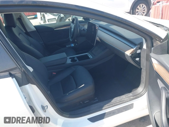 2023 Tesla Model 3 z VIN 5YJ3E1EAXPF505951, wystawiony jako IAAI lot #41535421 z przebiegiem Nie podano mil oraz . Historia ofert i sprzedaży dostępna na DreamBid. Obrazek 5.