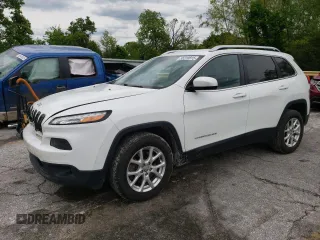 2016 Jeep Cherokee Latitude z VIN 1C4PJMCS7GW104282, wystawiony jako Copart lot #55220815 z przebiegiem 168 586 mil mil oraz Szkody całkowita. Historia ofert i sprzedaży dostępna na DreamBid. Obrazek 1.