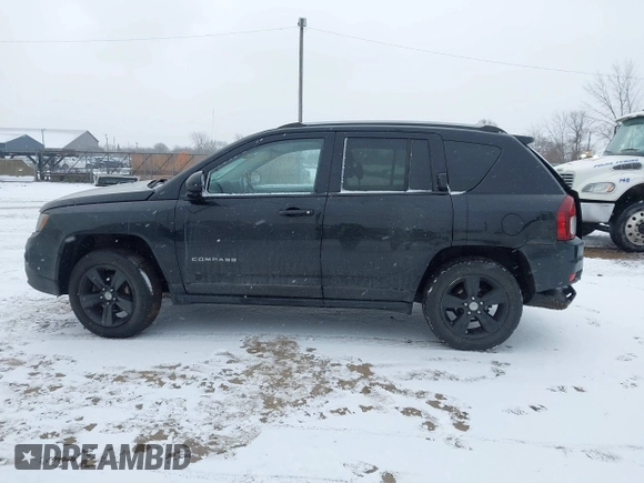 2016 Jeep Compass High Altitude z VIN 1C4NJDEB8GD758174, wystawiony jako IAAI lot #41235089 z przebiegiem 144 841 mil mil oraz . Historia ofert i sprzedaży dostępna na DreamBid. Obrazek 14.