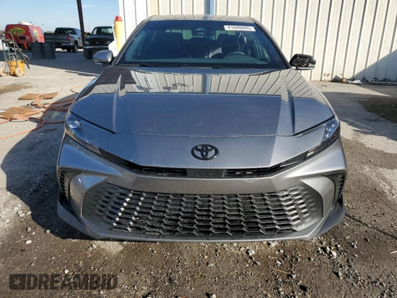 2025 Toyota Camry LE with VIN 4T1DAACK2SU553015, listed as a Copart auction lot 41640695 with 5,603 mi miles and Non Repairable. Bid and sale history available at carsss.com. Image 5.