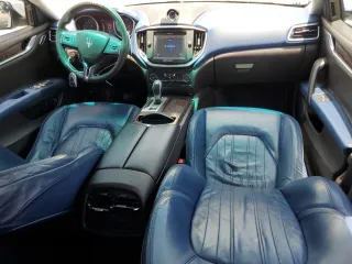 2014 Maserati Ghibli S Q4 z VIN ZAM57RTA1E1126438, wystawiony jako Copart lot #58388215 z przebiegiem 95 167 mil mil oraz Tytuł czysty. Historia ofert i sprzedaży dostępna na DreamBid. Obrazek 8.