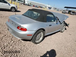 2001 BMW Z3 3.0 with VIN WBACN53491LL46300, listed as a Copart auction lot 44136155 with 154,970 mi miles and Salvage title. Bid and sale history available at DreamBid. Image 3.