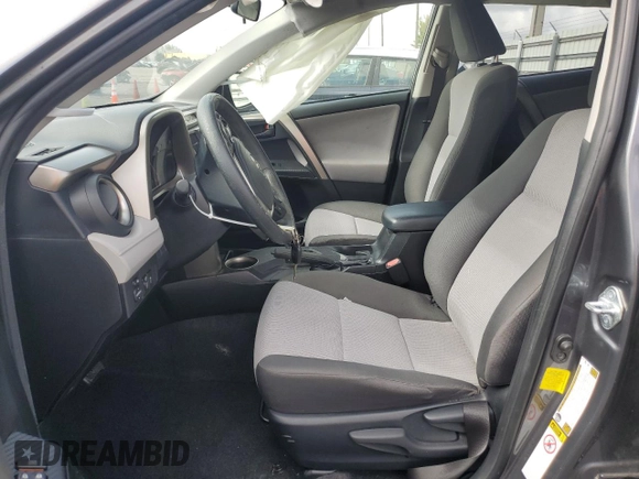 2014 Toyota RAV4 LE z VIN JTMZFREV2ED026131, wystawiony jako Copart lot #59694705 z przebiegiem 56 798 mil mil oraz Szkoda całkowita • Salvage title. Historia ofert i sprzedaży dostępna na DreamBid. Obrazek 7.