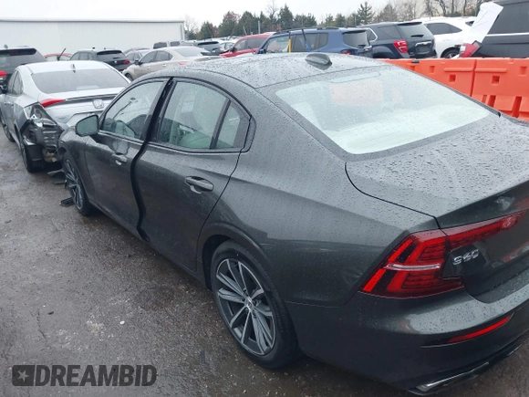 2022 Volvo S60 Momentum with VIN 7JRL12FZXNG178042, listed as a IAAI auction lot 41174675 with 19,947 mi miles. Bid and sale history available at carsss.com. Image 3.