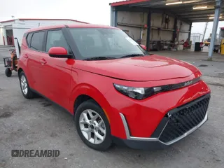2023 Kia Soul LX with VIN KNDJ23AU4P7207770, listed as a IAAI auction lot 41918832 with 14,131 mi miles. Bid and sale history available at carsss.com. Image 1.
