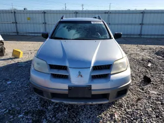2005 Mitsubishi Outlander LS with VIN JA4LZ31F35U044446, listed as a Copart auction lot 49188314 with 172,560 mi miles and Salvage Title. Bid and sale history available at carsss.com. Image 5.