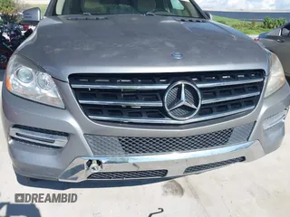 2014 Mercedes-Benz M 350 with VIN 4JGDA2EB6EA275759, listed as a IAAI auction lot 40403071 with 75,095 mi miles and . Bid and sale history available at DreamBid. Image 17.