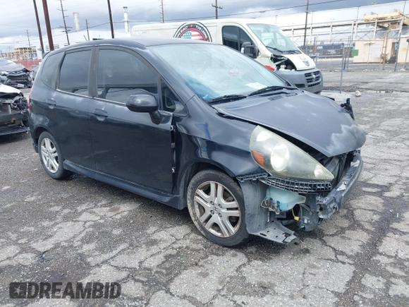 2008 Honda Fit Sport with VIN JHMGD386X8S063067, listed as a IAAI auction lot 41798520 with 282,302 mi miles. Bid and sale history available at carsss.com. Image 1.