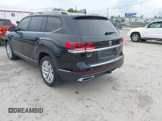 2021 Volkswagen Atlas SEL with VIN 1V2BR2CA9MC576221, listed as a IAAI auction lot 42176520 with 67,272 mi miles and . Bid and sale history available at DreamBid. Image 3.