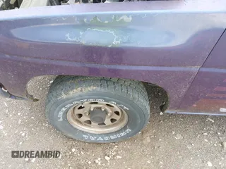 1995 Nissan Frontier XE с VIN 1N6HD16S6SC360880, выставлен на аукционе IAAI как лот 42249267 с пробегом 171 442 миль миль и . История ставок и продаж доступна на DreamBid. Изображение 6.