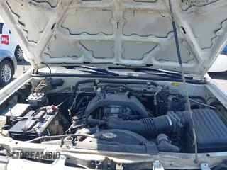 1999 Isuzu Rodeo S with VIN 4S2CK58W7X4325703, listed as a IAAI auction lot 42715480 with 205,420 mi miles and . Bid and sale history available at DreamBid. Image 10.