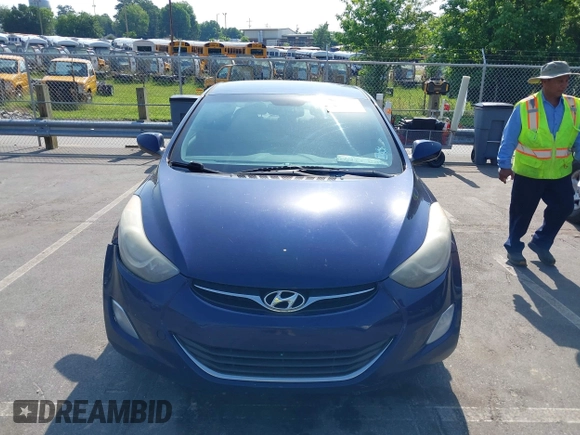 2013 Hyundai Elantra GLS с VIN 5NPDH4AE1DH239769, выставлен на аукционе IAAI как лот 42259765 с пробегом 167 046 миль миль и . История ставок и продаж доступна на DreamBid. Изображение 12.