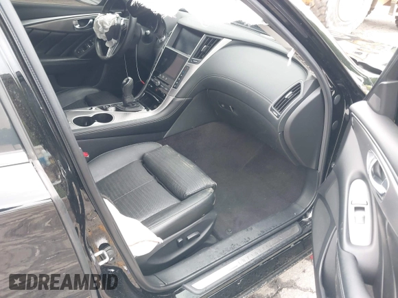 2020 Infiniti Q50 Luxe z VIN JN1EV7AR3LM254332, wystawiony jako IAAI lot #42209600 z przebiegiem 69 620 mil mil oraz . Historia ofert i sprzedaży dostępna na DreamBid. Obrazek 5.