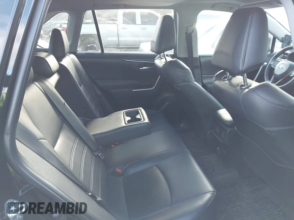 2024 Toyota RAV4 Hybrid XLE Premium with VIN 4T3B6RFVXRU156067, listed as a IAAI auction lot 41332629 with 62,795 mi miles and . Bid and sale history available at DreamBid. Image 8.